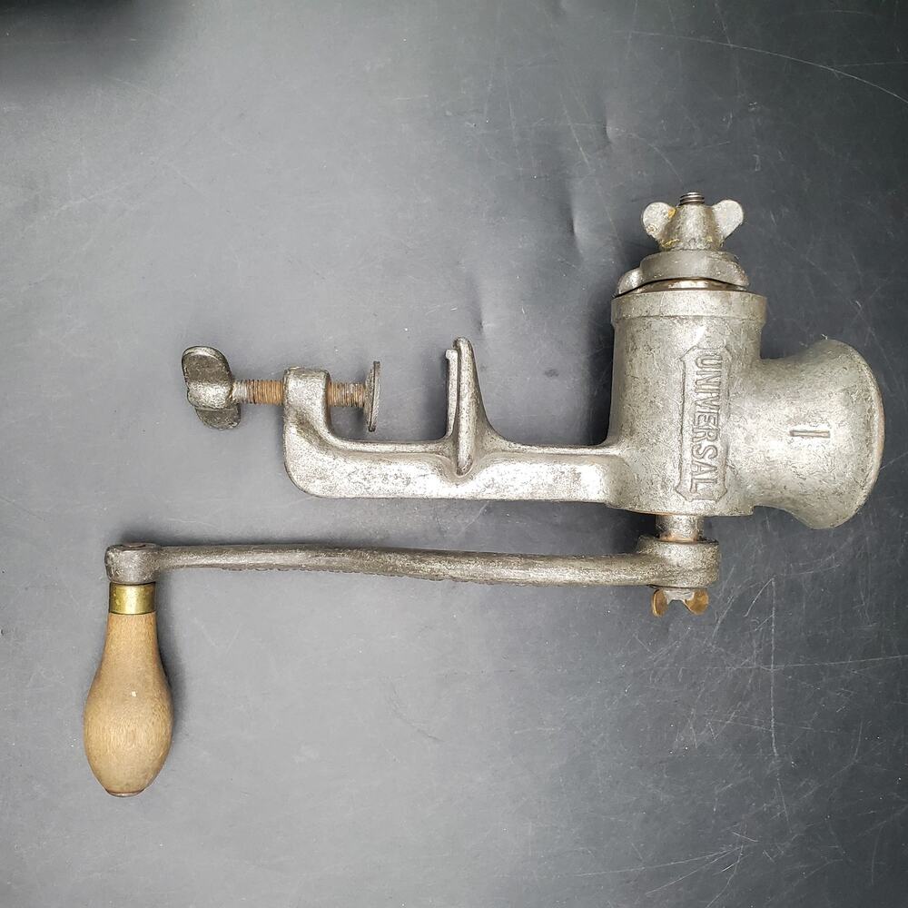 Vintage Universal No 1 Meat Grinder LF&C New Britain CT Hand Crank Table Clamp